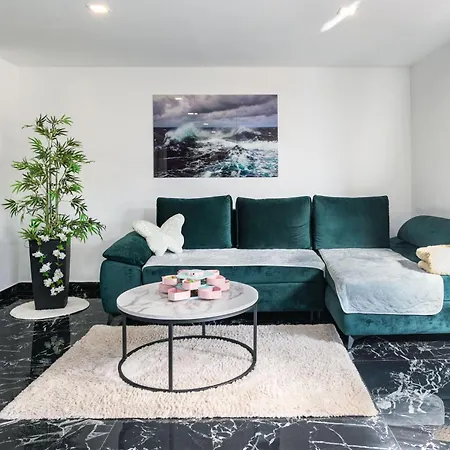 Old Town Kalvarija 리예카