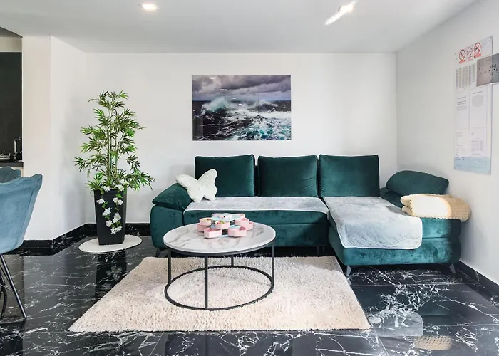 Old Town Kalvarija 리예카