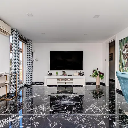 Old Town Kalvarija Appartement Rijeka