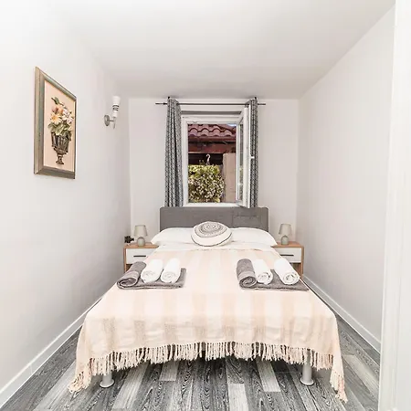 Old Town Kalvarija Appartement Rijeka